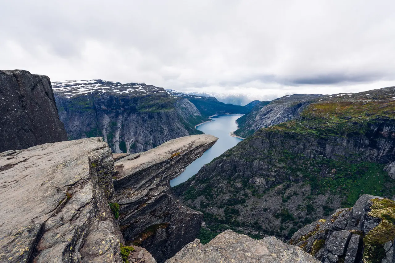 Trolltunga in Norwegen während des Norway Trail